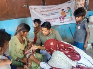 चिकित्सा एवं स्वास्थ्य विभाग बाड़ी और सार्ड संस्था के सयुंक्त प्रयास से चिन्हित बच्चों का टीकाकरण