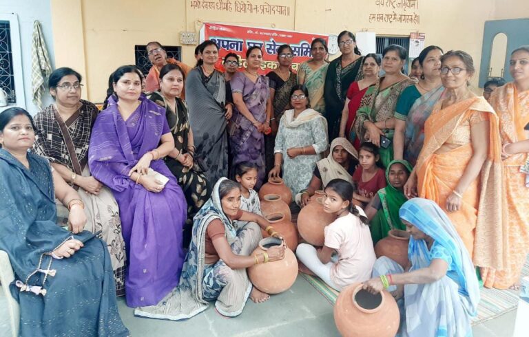 जरूरतमंदों की सेवा सबसे बड़ा पुण्य: विमला गर्ग