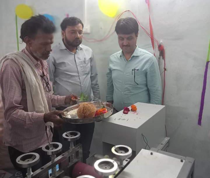 स्वयं सहायता समूह की महिलाओं ने की सैनेटरी नेपकिन यूनिट की स्थापना