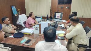 बिपरजॉय को मध्य नजर रखते हुए बैठक का किया आयोजन आमजन की जान माल की सुरक्षा करने का हमारी प्राथमिक जिम्मेदारी है