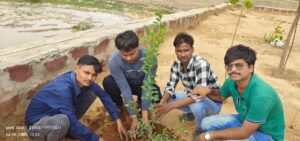 जन्मदिन पर किया वृक्षारोपण