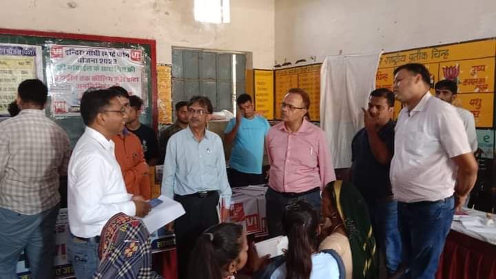 जिला कलक्टर ने किया इंदिरा गांधी स्मार्ट फोन योजना मॉक ड्रिल शिविर का निरीक्षण