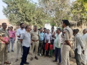 जिला निर्वाचन अधिकारी एवं पुलिस अधीक्षक ने किया अति संवेदनशील मतदान केंद्रों का दौरा