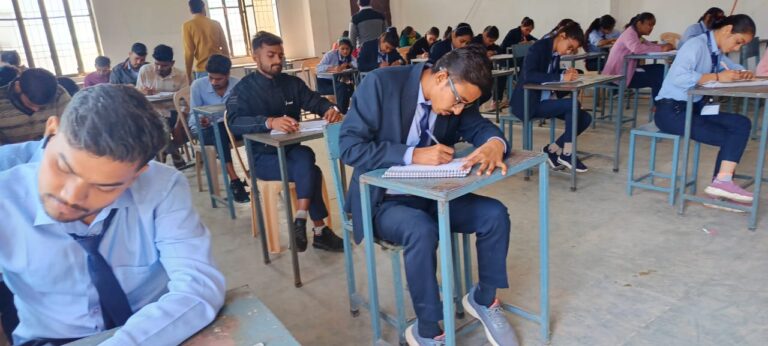 तंबाकू के दुष्प्रभाव पर निबन्ध प्रतियोगिता का आयोजनन