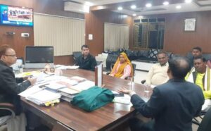 जनप्रतिनिधि दें विकसित भारत संकल्प यात्रा में अपनी सक्रिय भागीदारी - जिला कलक्टर