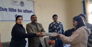 19 विशेष योग्यजनों को वितरित की ब्लाईंड स्मार्ट स्टिक