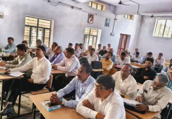 शिक्षा सत्र 2026-27: बाड़ी में 1 अप्रैल से नामांकन बढ़ाने की रणनीति तैयार, विदाई समारोह में उमड़े शिक्षक