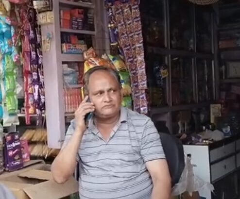 1 बाड़ी पुलिस विवाद ने पकड़ा तूल: 60 वर्षीय दुकानदार के साथ दर्दनाक मारपीट, पूरी रात थाने में रखने पर व्यापार संघ में भीषण आक्रोश