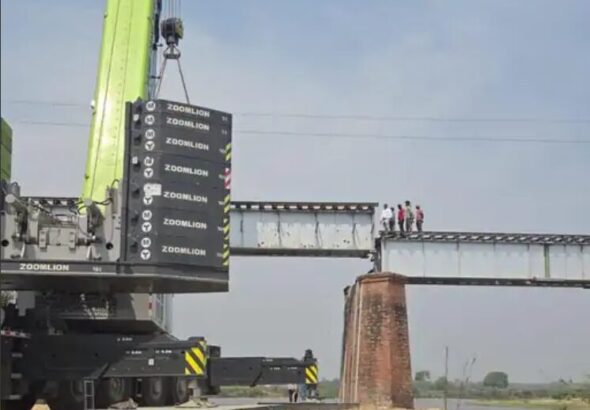 काली नदी पुल पर 10 स्पानों की रीगर्डरिंग का कार्य सफल: शिकोहाबाद-फर्रुखाबाद रेल खंड पर अब सरपट दौड़ेंगी ट्रेनें