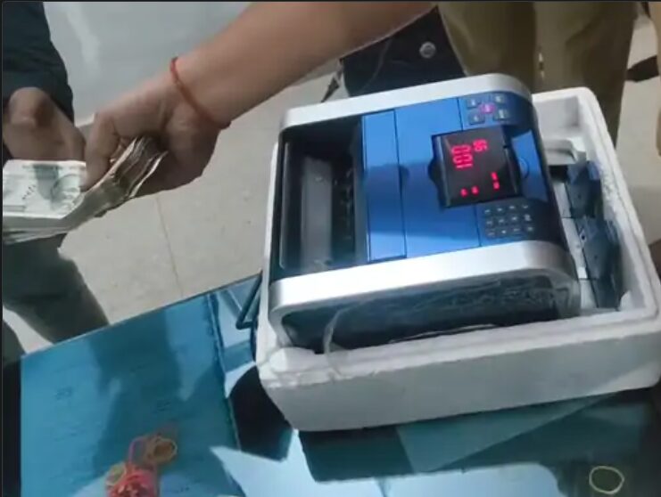 1 बड़ी पुलिस कार्रवाई: फिरोजाबाद में चेकिंग के दौरान खौफनाक खुलासा, बाइक सवारों से मिली 39 लाख 50 हजार की नकदी, IT विभाग ने की सीज