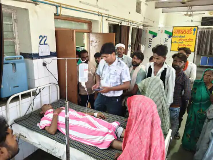 बाड़ी में बिजली का कहर: दो अलग-अलग हादसों में करंट लगने से अधेड़ और युवक गंभीर रूप से झुलसे, एक धौलपुर रेफर