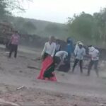 बाड़ी: नयागांव में जमीन विवाद को लेकर खूनी संघर्ष, मां-बेटे पर लाठी-डंडों से जानलेवा हमला, नकदी और मोबाइल लूटने का आरोप