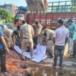1 दर्दनाक सड़क हादसा: फिरोजाबाद में आगरा रोड पर रफ्तार का कहर, डीसीएम ने मोपेड सवार दंपति को रौंदा, पति की खौफनाक मौत