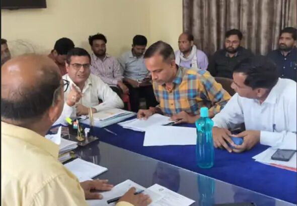 1 बड़ी प्रशासनिक पहल: बाड़ी डिस्कॉम की अहम बैठक, बिजली चोरी रोकने और सुचारू सप्लाई पर कड़ा एक्शन, रात के लिए बना स्पेशल कंट्रोल रूम